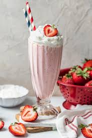 STRAWBERRY MILKSHAKE